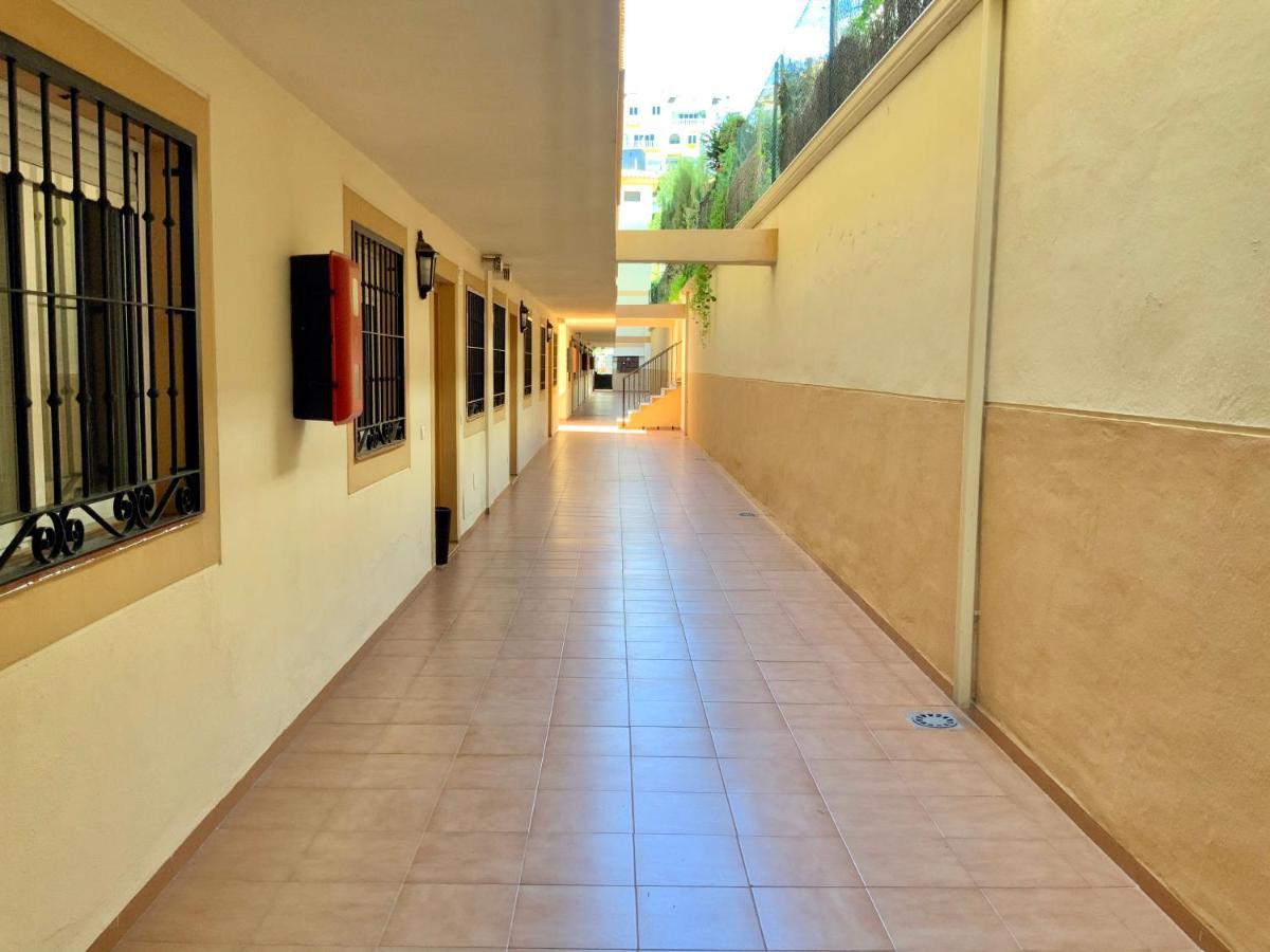 Apartamento De 2 Dormitorios, Gran Terraza, Vistas Al Mar Cerca Playa Carvajal Benalmádena Eksteriør billede